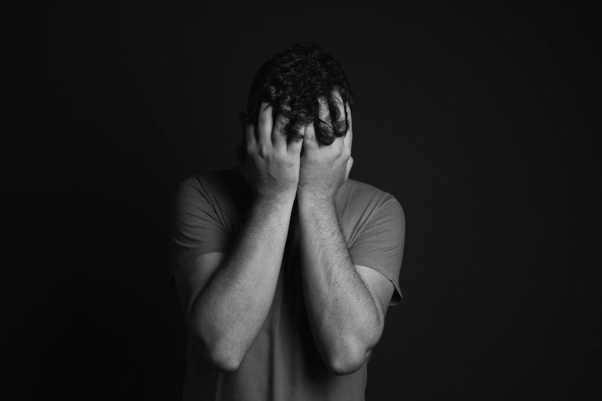 You are currently viewing Fatherhood Burnout: The Ultimate Guide to Managing Parenting Stress for Fathers